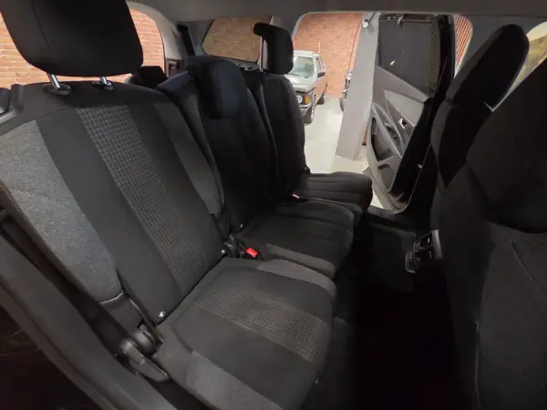 Peugeot 5008 BlueHDI 120 EAT6 Active 11