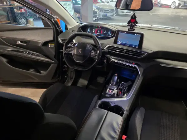 Peugeot 5008 BlueHDI 120 EAT6 Active 10