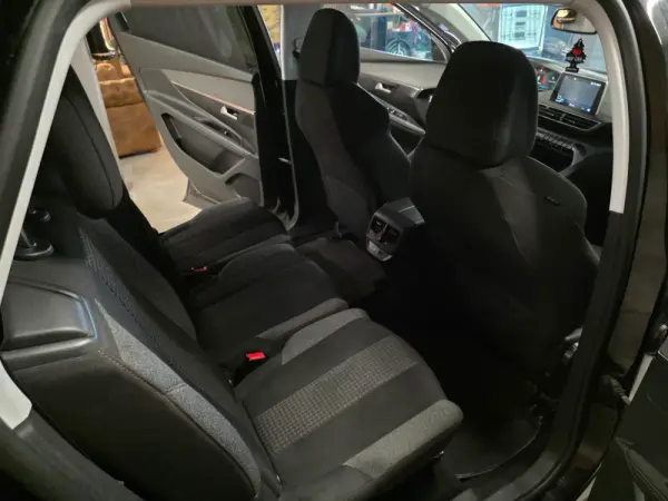 Peugeot 5008 BlueHDI 120 EAT6 Active 16