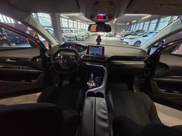 Peugeot 5008 BlueHDI 120 EAT6 Active 31