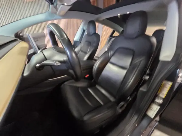 Tesla Model 3 Standard Range Plus RWD 4