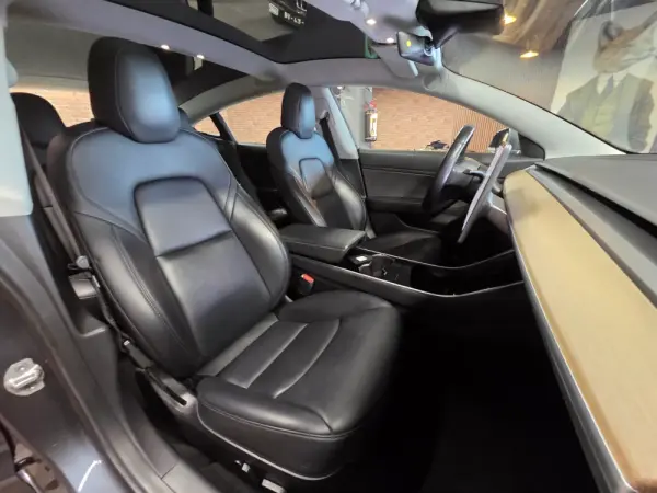 Tesla Model 3 Standard Range Plus RWD 9
