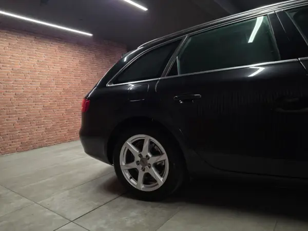 Audi A4 Avant 2.0 TDI Sport 8