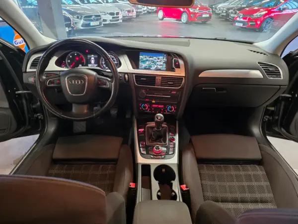 Audi A4 Avant 2.0 TDI Sport 12
