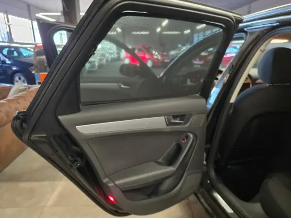 Audi A4 Avant 2.0 TDI Sport 14