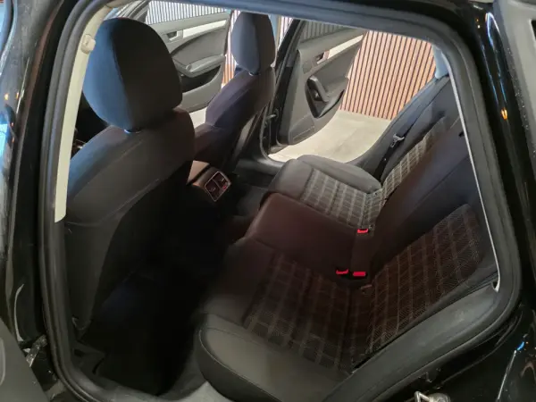 Audi A4 Avant 2.0 TDI Sport 15