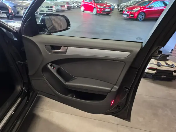 Audi A4 Avant 2.0 TDI Sport 19