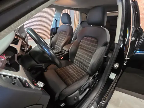 Audi A4 Avant 2.0 TDI Sport 23