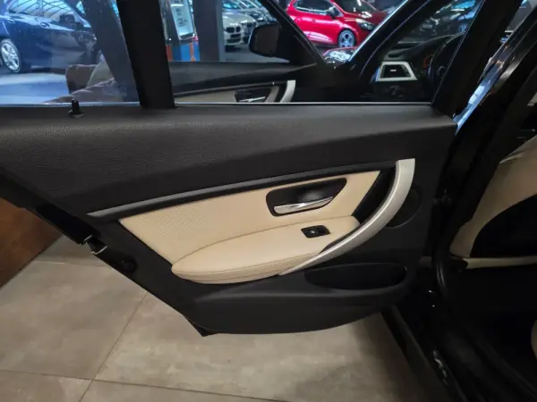 BMW 320 d Aut. Efficient Dynamics Edition Sport Line 11