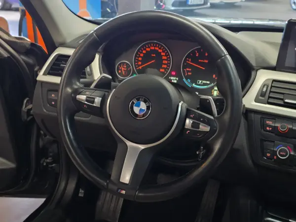 BMW 320 d Aut. Efficient Dynamics Edition Sport Line 22