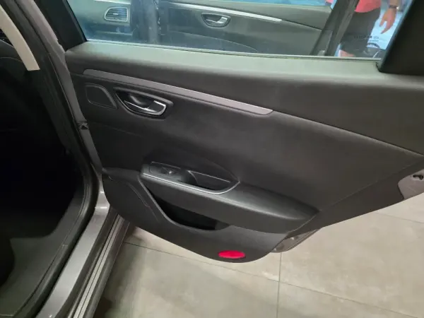 Renault Talisman ENERGY dCi 110 LIFE 13
