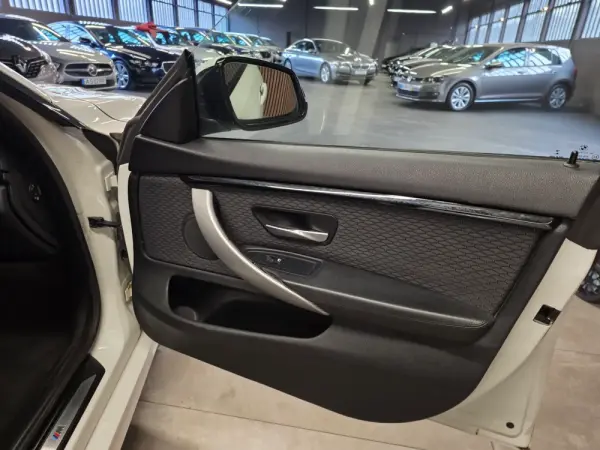BMW 418 Gran Coupé d Pack M Auto 9