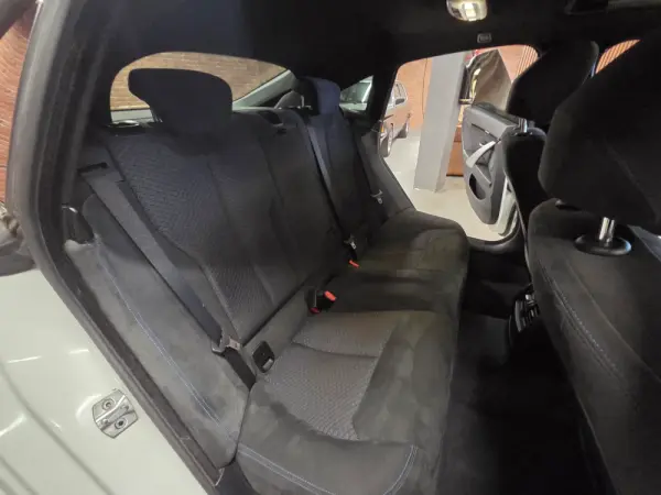 BMW 418 Gran Coupé d Pack M Auto 42