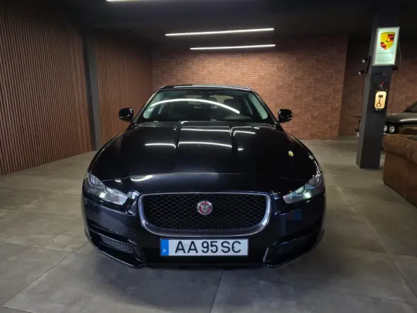 Jaguar XE E-Performance Aut. Prestige 7
