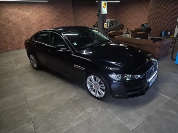 Jaguar XE E-Performance Aut. Prestige 8