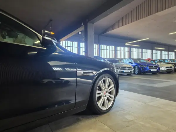 Jaguar XE E-Performance Aut. Prestige 11