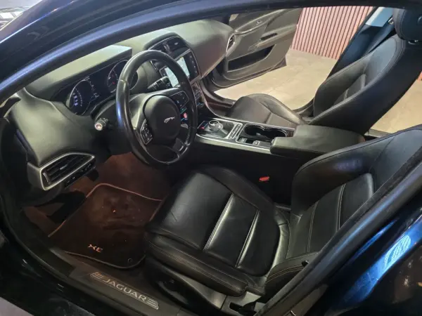 Jaguar XE E-Performance Aut. Prestige 19