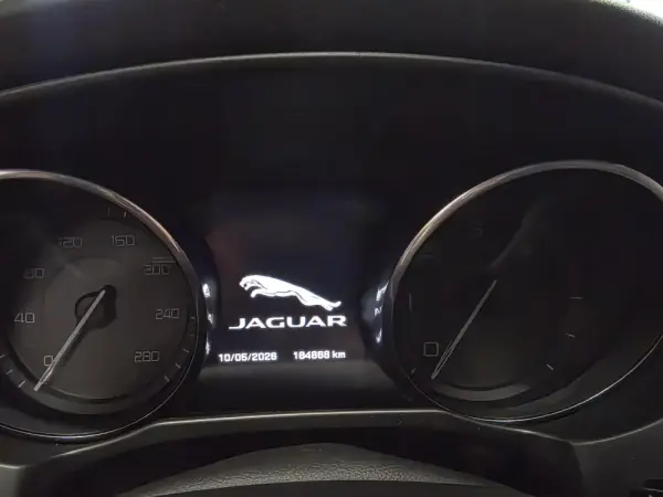 Jaguar XE E-Performance Aut. Prestige 42