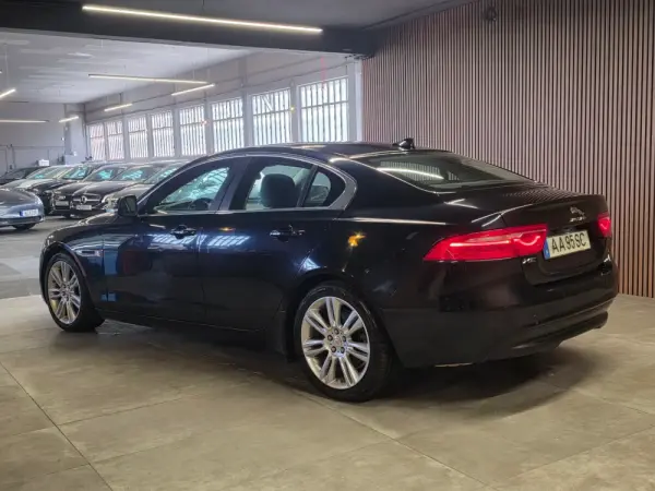 Jaguar XE E-Performance Aut. Prestige 44