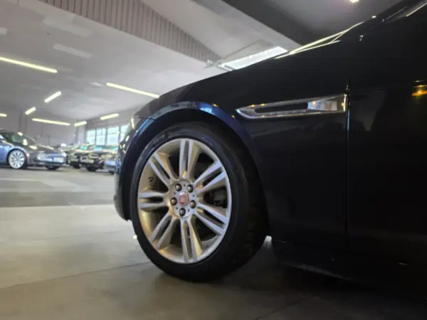 Jaguar XE E-Performance Aut. Prestige 47