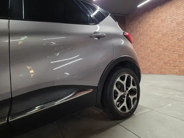 Renault Captur 1.5 dCi Exclusive 9