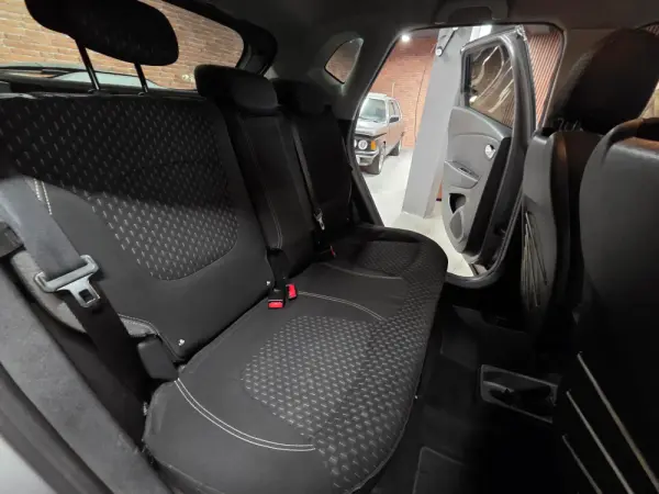 Renault Captur 1.5 dCi Exclusive 11