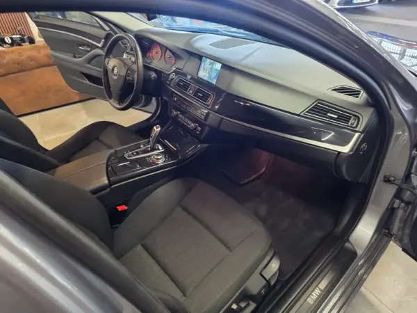 BMW 520 d Aut. 37