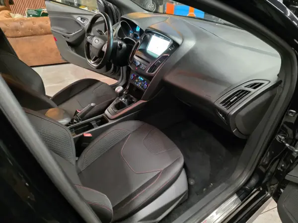 Ford Focus SW 1.5 TDCi ST-Line 20
