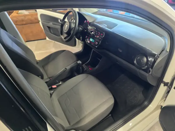 Volkswagen Up! 1.0 BlueMotion Move 5