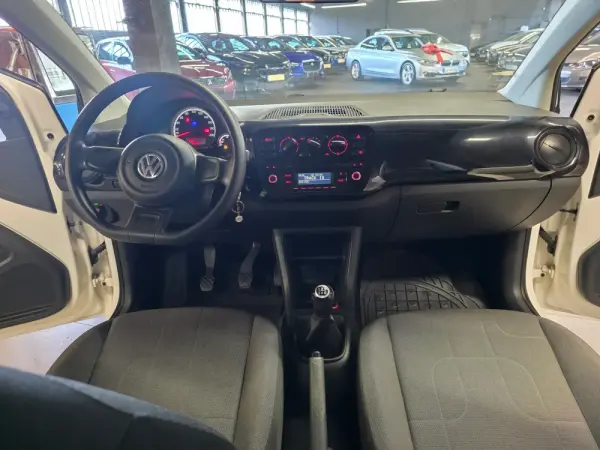 Volkswagen Up! 1.0 BlueMotion Move 11