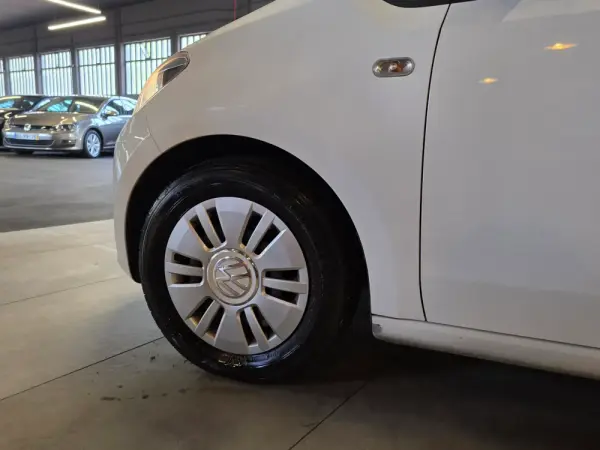 Volkswagen Up! 1.0 BlueMotion Move 26