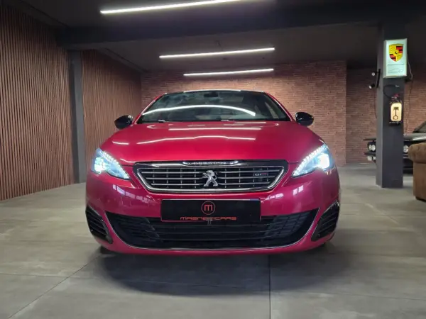 Peugeot 308 BlueHDi FAP 180 EAT8 Stop & Start GT 35