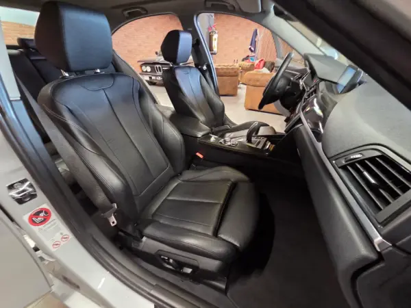 BMW 320 d Aut. Luxury Line 10