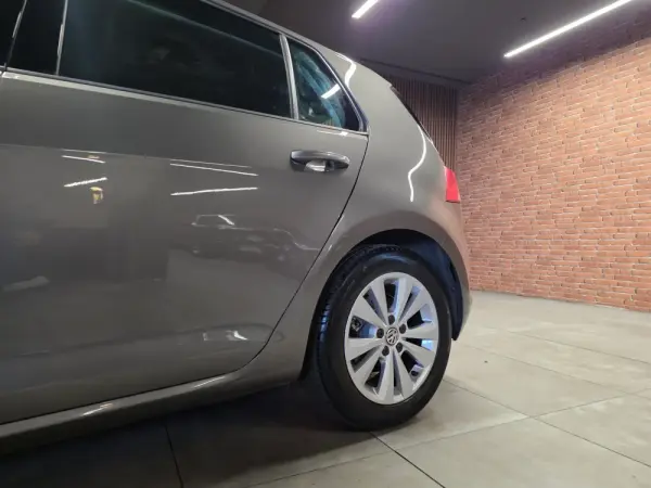 Volkswagen Golf 1.6 TDi BlueMotion Trendline 7