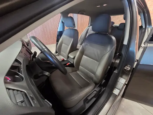 Volkswagen Golf 1.6 TDi BlueMotion Trendline 23