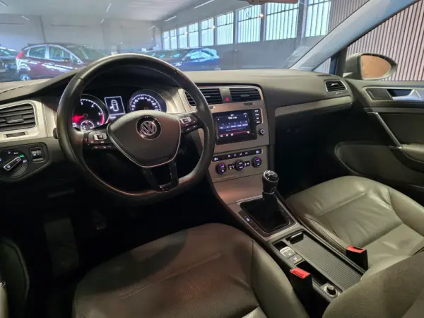 Volkswagen Golf 1.6 TDi BlueMotion Trendline 36