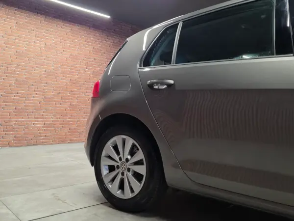 Volkswagen Golf 1.6 TDi BlueMotion Trendline 40