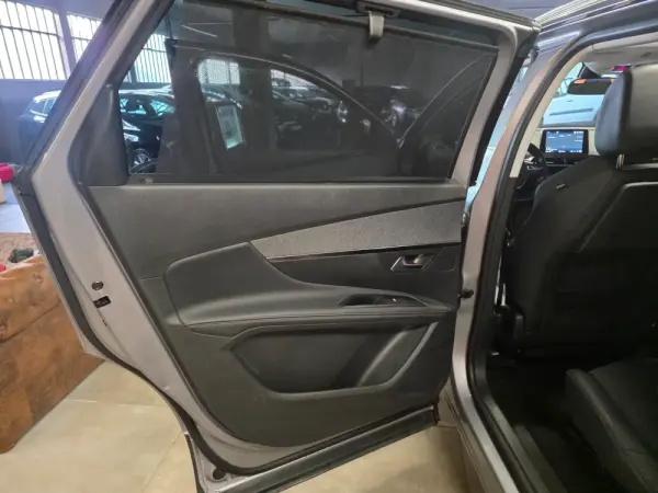 Peugeot 5008 BlueHDI 130 EAT8 Allure Pack 3