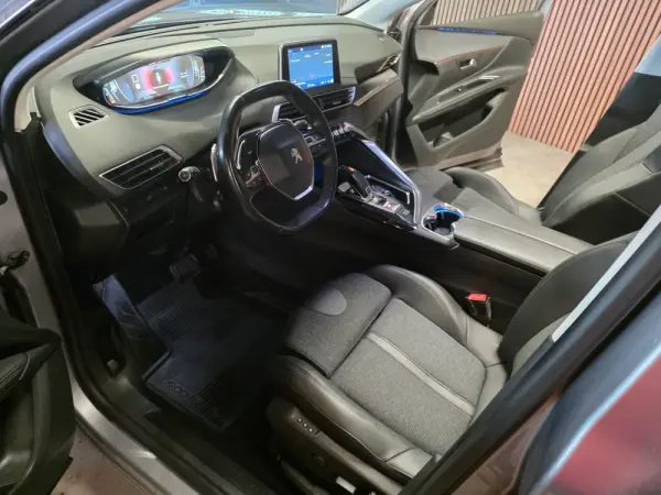 Peugeot 5008 BlueHDI 130 EAT8 Allure Pack 7