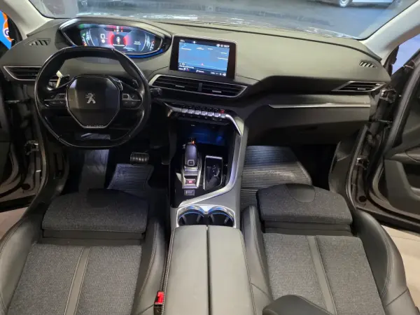 Peugeot 5008 BlueHDI 130 EAT8 Allure Pack 17