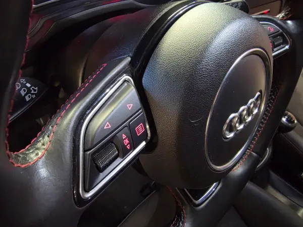 Audi A1 Sportback 1.6 TDI S-line 11