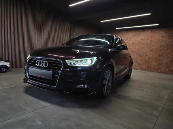 Audi A1 Sportback 1.6 TDI S-line 32