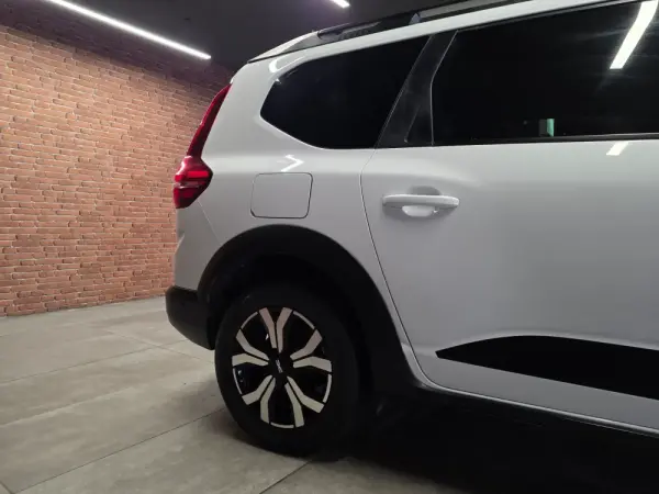 Dacia Jogger 1.0 ECO-G Extreme 7L Bi-Fuel 23