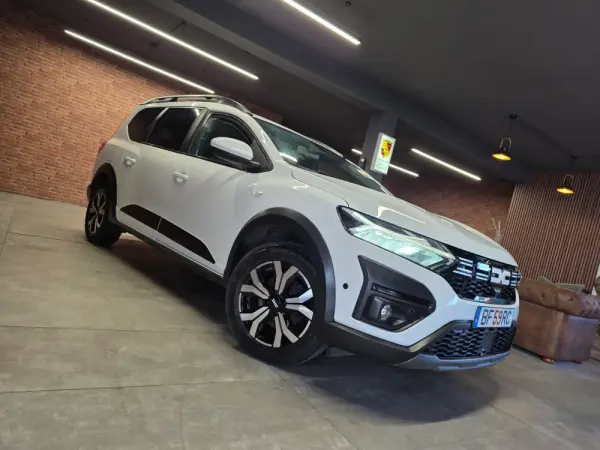 Dacia Jogger 1.0 ECO-G Extreme 7L Bi-Fuel 32