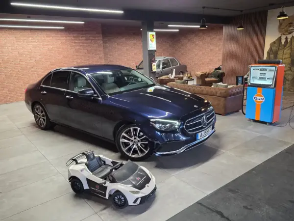 Mercedes-Benz E 220 d Exclusive Line 1