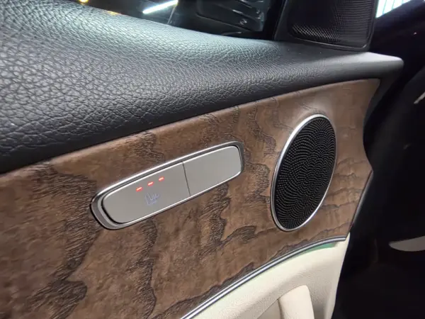 Mercedes-Benz E 220 d Exclusive Line 10