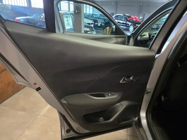 Peugeot 2008 1.5 BlueHDi Active Pack 4