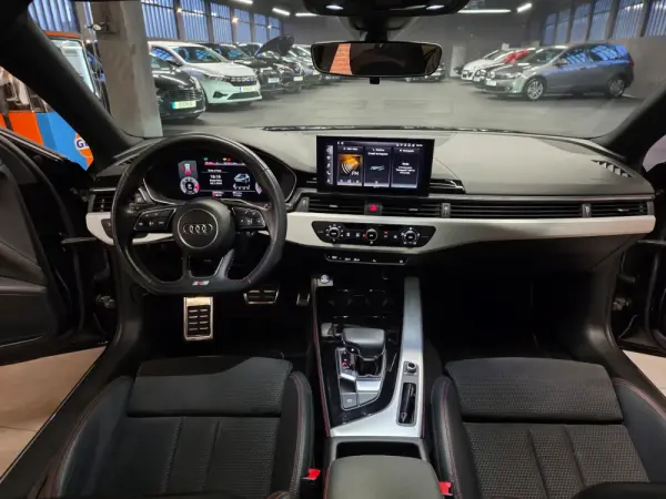 Audi A4 Avant 35 TDI S line S tronic 8