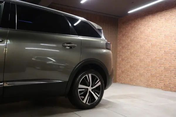 Peugeot 5008 BlueHDI 130 EAT8 Allure Pack 31