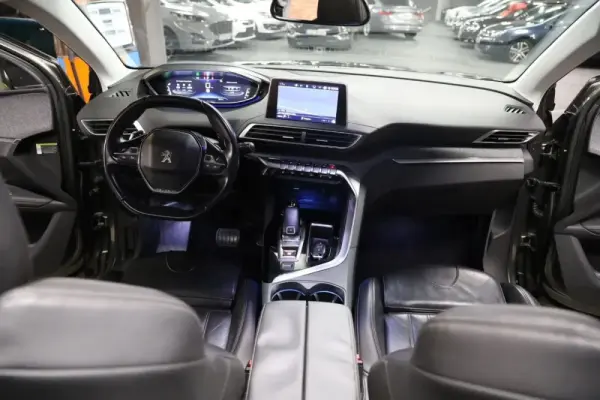 Peugeot 5008 BlueHDI 130 EAT8 Allure Pack 45
